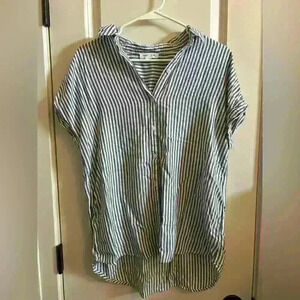 Woman’s beach lunch lounge blue and white striped button down size medium